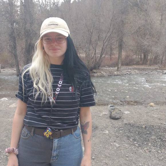 Meet your Posher, Lauren - Picture 1 of 1